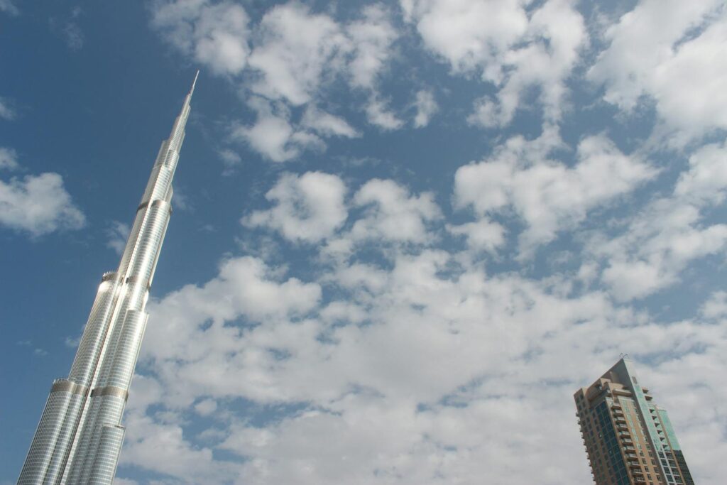 Instant Answers for Multilingual Clients: AI Tools for Real Estate Teams in the UAE
