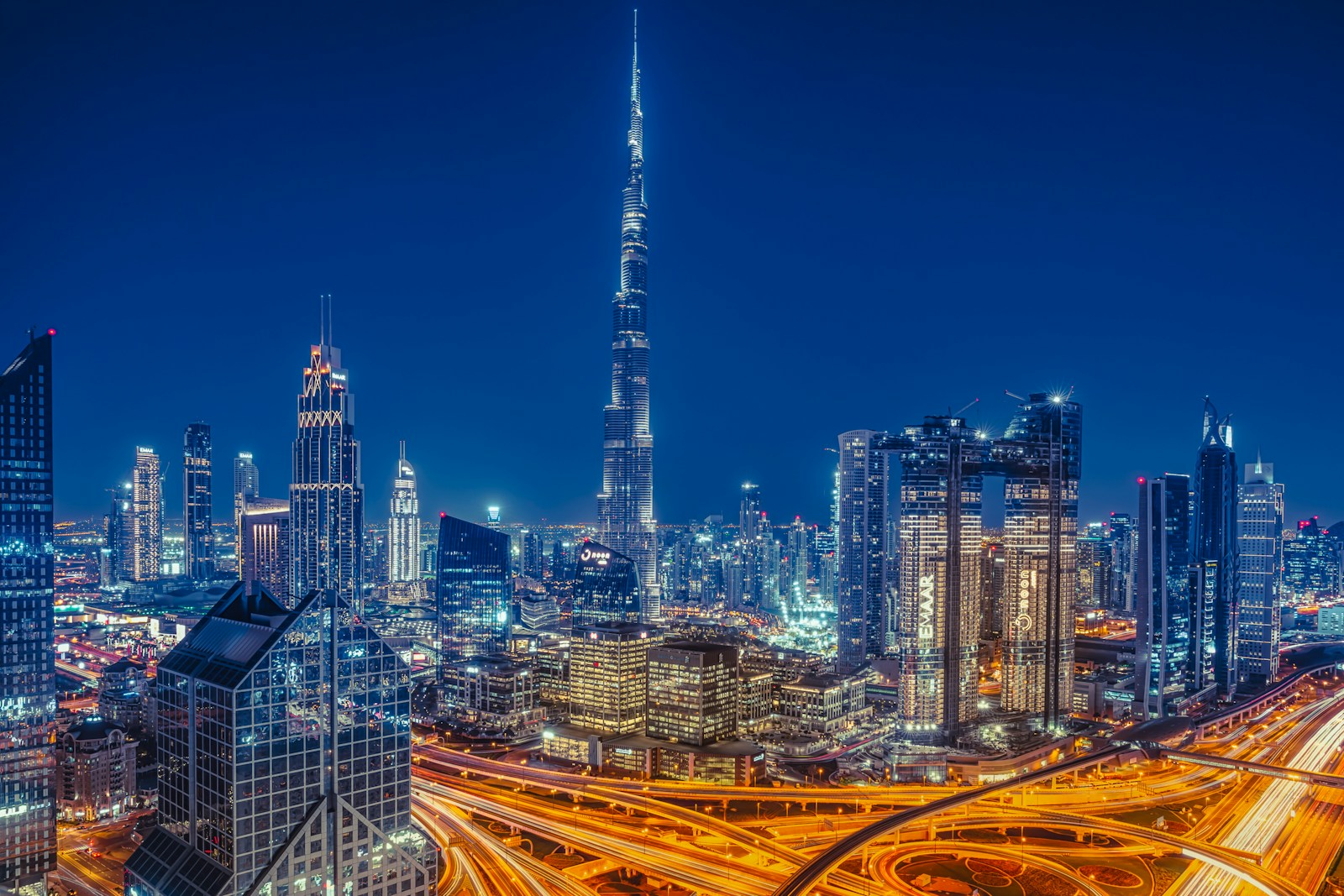 How to Train AI Assistants for Your Dubai Real Estate Business