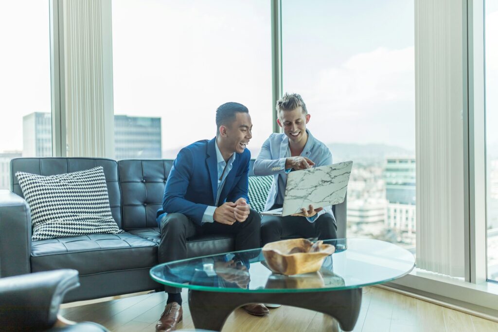 How Dubai Real Estate Brokers Use AI to Support International Clients