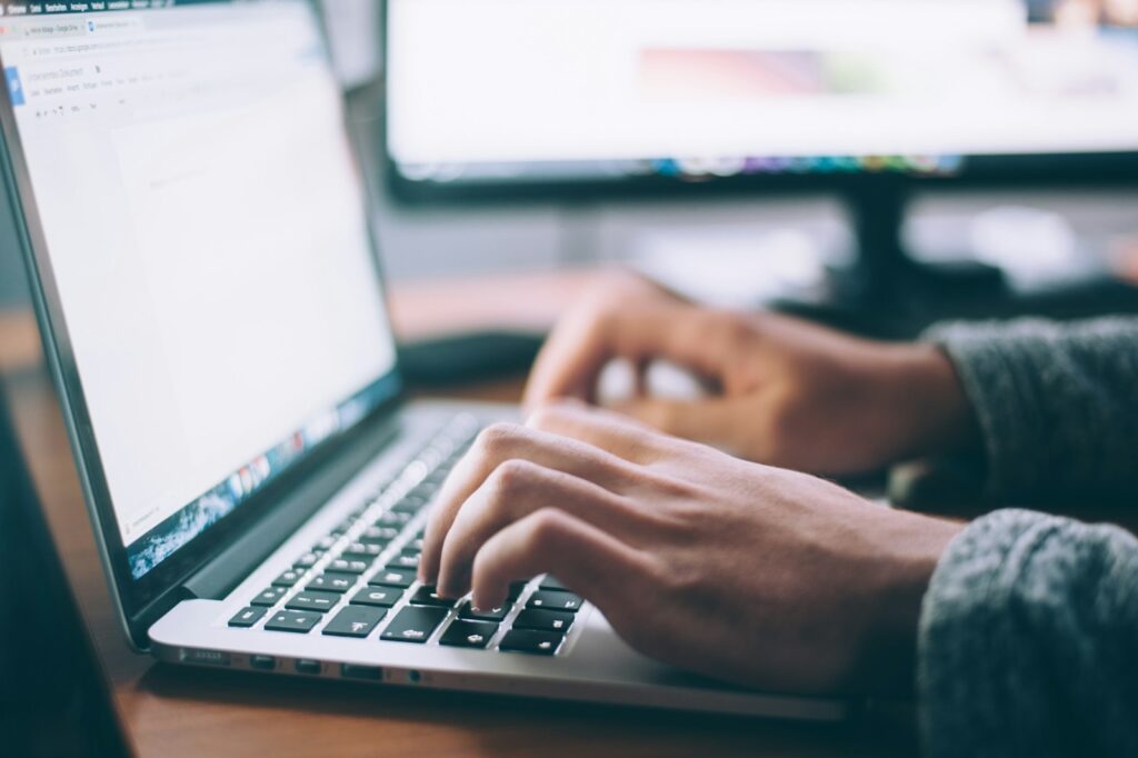 AI-Powered Document Tools Every Dubai Real Estate Broker Needs